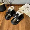 Botas Chelsea com Laço de Borboleta para Meninas 2026 Outono/Inverno Novo Estilo Botas Infantis de Solado Macio para Crianças de Média e Maior Idade Botas de Cano Curto de Couro Confortáveis e da Moda