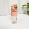 Nova Copo Esportivo Masculino e Feminino Anti-escaldante Plástico Copo de Água Copo com Canudo Adulto Outdoor Portátil Copo de Beber Direto Copo Espacial