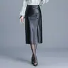 Falda de Cuero PU Versátil Estilo Chino Nuevo Otoño 2026 para Mujer, Cintura Alta Adelgazante de Longitud Media Bodycon con Abertura