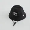Chapéu de Sol de Urso com Alfabeto Japonês e Coreano Estilo Primavera e Outono Chapéu Bucket Versátil para Bebês e Crianças Pequenas, Chapéu de Pescador de Algodão Unissex para Bebê