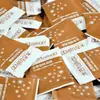 Saches de Açúcar Sabor Café Dourado Taikoo Companheiro de Café Açúcar Pacotes Pequenos Saches de Açúcar para Café 5g*50 pacotes