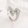 Anillo Abierto con Forma de Serpiente de Ojos Verdes de Doble Extremo para Mujer Nicho de Alta Gama Estilo Lujo Accesible Anillo de Dedo Índice de Moda Personalizado 2025