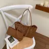 Bolsa de Hombro Tipo Tote Tejida Calada de Gran Capacidad, Estilo Nuevo Verano 2026, Bolso de Mano Casual para el Trabajo, Bolso Madre-Hija para Mujer