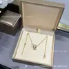 Collar Baoge Primavera Hombre Rojo Mismo Estilo Borde Cerámico Diamante Cintura Grande V Oro CNC Precisión Plata 925 Grueso Chapado 18K