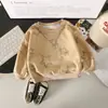 Moletom Novo para Primavera e Outono 2026 para Crianças, Moletom com Gola Redonda e Colar com Padrão de Estrelas, Top de Outono para Bebê Atacado Tendência