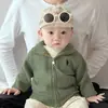 Nuevo Conjunto de Suéter Otoño e Invierno Estilo Coreano Cárdigan Suave de Punto para Niños y Niñas Pantalones Rectos Casuales Versátiles para Salir