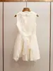 Estilo Nuevo Primavera y Verano de Yili Zhuoya Vestido Chaleco de Encaje con Cordones y Cuello de Muñeca con Perlas para Mujer