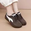 Zapatos estilo alemán de dropshipping nueva colección otoño/invierno color block retro zapatos de mujer de moda antideslizantes casuales para el día a día commuting deportivos zapatos de mujer