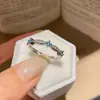 Anillo Abierto de Zirconia Cuadrada Redonda Electrochapado en Oro Real de 14K Anillo de Nicho de Alta Gama Estilo Palacio Joyería de Mano Exquisita
