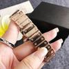 Nuevo en stock carcasa carcasa cara de madre estilo fragancia pequeña reloj para mujer alto valor temperamento decoración de reloj para dama venta al por mayor