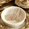 Elegante broche de cristal para mujer, moderno pasador floral con incrustaciones de diamantes, accesorio versátil para traje, corsage de lujo ligero y elegante