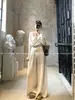 Conjunto de Top Tricô Cruzado e Calça Wide Leg Série Shu Juan, Novo Conjunto de Duas Peças Outono/Inverno para Mulheres em Damasco e Cinza
