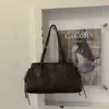 Bolso de Hombro de Moda de Gran Capacidad Transfronterizo para Mujer Otoño e Invierno 2025 Nuevo Bolso de Hombro Retro de Gama Alta Bolso de Nicho para Viajes