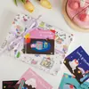 Cartões de felicitações de aniversário em estilo desenhado à mão, cartões criativos e fofos de felicitações de aniversário, presentes de flores, presentes de bolo, cartões de mensagem