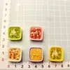 Sopa de Verduras de Comida Miniatura Simulada Mini Tienda de Conveniencia Accesorios de Resina DIY Pegamento de Crema Material para Funda de Teléfono Móvil
