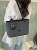 Yaozi 2026 outono inicial nova moda casual simples bolsa de ombro tipo sacola de balde de grande capacidade, bolsa de ombro versátil para o trabalho