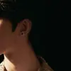Pendientes de Acero de Titanio Estilo Coreano para Hombre Tendencia Distintivo Hip-Hop Individual Negro Pendientes Simples Versátiles Joyería para Estudiantes Accesorios
