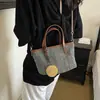 Bolsa de Palha Trançada Exclusiva e Moderna para Mulheres 2026 Nova Moda Versátil Bolsa Transversal Bolsa Tote Pequena Trançada Bolsa de Balde
