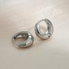 Pendientes sencillos de metal estilo francés para mujer, aretes de alta gama, aretes de aro dorados, aretes de acero inoxidable, aretes de aro con hebilla de alta gama.