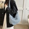 Bolso de axila plisado de burbuja estilo coreano para mujer 2023 nuevo bolso de tela de algodón para niña bolso nube bolso de hombro bandolera