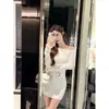 Vestido Conjunto de Malha Puro Sedutor de Menina Quente Ombro a Ombro, Conjunto de Duas Peças com Top de Manga Longa Canelado para Outono e Saia Bodycon com Cinto