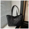 Bolsa de mano informal de gran capacidad estilo coreano, nuevo modelo verano 2026, bolso de hombro para llevar bajo el brazo con diseño texturizado de estrella y lunares
