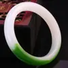 Fabricante de Pulseras de Imitación de Jade de Vidrio, Zona Turística Puesto Diez Yuan Productos de Jade, Pulseras de Ágata Imitación Jadeíta al Por Mayor