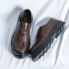 Novas Botas de Couro Grossas de Cano Alto Tamanho Grande 46 para Homens, Botas Martin Casuais Britânicas para Motociclista que Aumentam a Altura, Sapatos de Couro Estilosos para Cabeleireiro