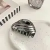 Pinza Metálica Hueca para Medio Cabello Pinza Mediana para Recoger Cola de Caballo Alta Femenina Pinza para la Parte Trasera de la Cabeza Pinza de Tiburón Elegante de Alta Calidad