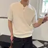 Nuevo suéter de punto de manga corta para hombre de verano con cuello henley, corte slim, estilo old money, lujo ligero, moderno y simple