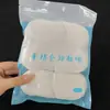 Algodones en forma de U, suaves y delicados con la piel, con una textura de perla de doble cara, diseñados para una fácil inserción en la mano, y son algodones de belleza desechables específicamente para la eliminación del maquillaje
