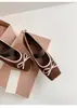 Sapatos Femininos Mary Jane Retro Francês com Laço Bico Quadrado Baixo Planos Sapatos Individuais Versáteis Moda Sapatilhas