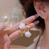 Nuevos pendientes de camelia estilo Chanel, elegantes y exquisitos pendientes de diseño de nicho de estilo de celebridad en línea, moda al por mayor
