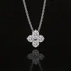 Collar de Cobre Blanco Chapado en Oro de Cuatro Hojas Transfronterizo con Moissanita, Lujo Ligero, Sensación de Alta Gama, Versátil, Popular en Transmisiones en Vivo de TikTok Europeas y Americanas