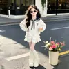 Conjunto de dos piezas: top preppy de manga larga estilo coreano de moda con cuello marinero y una dulce falda escalonada con ribete de encaje