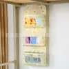 Bolsa de armazenamento suspensa personalizada para cabeceira de dormitório feita de tecido, para pendurar na parede para livros e itens de estudante, bolsa de armazenamento de desenho animado