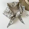 Pañuelo de seda triangular con estampado floral a rayas para mujer, accesorio diario estilo coreano, pañuelo para la cabeza, bufanda de seda artística de alta gama