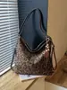 Mochila de Moda Transfronteriza para Mujer Otoño/Invierno 2026 Nueva Gran Capacidad Bolso de Hombro Retro Esmerilado para Viajes Diarios Bolso Cruzado