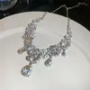 Conjunto de Brincos e Colar com Pingente de Flor Cravejado de Diamantes Estilo Palácio, Corrente de Clavícula da Moda, Joias de Luxo Leve e de Alto Padrão para Mulheres