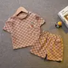 Moda de Verano 2026 Ropa Nueva para Niños Estilo Coreano Conjunto para Niños Dibujos Animados Manga Corta Shorts Conjunto de Dos Piezas Elegante Moderno