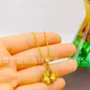 Latón Dorado Niche Versátil Colgante Trébol de Amor Cadena Clavícula Moda Femenina Venta Directa de Fábrica Mayorista