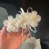 Presilha de Cabelo Flor Doce, Presilha Banana Flor de Seda Super Fada Primavera e Verão, Acessório de Cabelo Feminino Exquisito com Strass, Presilha para Rabo de Cavalo Atacado