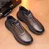 Tênis dad de alta qualidade, novos sapatos masculinos, sapatos esportivos leves de couro genuíno, sapatos casuais de couro confortáveis, sapatos de couro versáteis para negócios masculinos