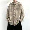 Camisa de moda de otoño, elegante y fresca, azul, nueva prenda exterior de corte holgado, camisa de cuadros, camisa casual de manga larga para hombre, 2026