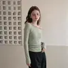 Top de punto color block off-shoulder estilo coreano para mujer, camiseta base de retazos otoño off-shoulder, estilo nicho, top ajustado que estiliza la cintura