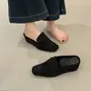 Primeiro Encontro com Mocassins de Veludo Retrô Estilo Britânico: Solado Macio, Confortável para Pés Pequenos
