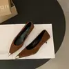 Zapatos Planos de Boca Baja Versátiles Estilo Británico Retro Colores Nuevos de Primavera y Otoño Punta Aguda Tacones de Aguja Elegantes para Damas con Falda Zapatos de Escote