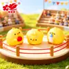 Muñeco Original de Pollito Amarillo Lindo Adornos DIY Accesorios para Colgar Mini Coche Escritorio Pequeños Adornos de Resina
