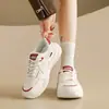 Tênis Brancos Novos de Primavera 2026 para Mulheres, Tênis Versáteis Esportivos Casuais Estilo Ins para Estudantes, Estilo de Rua K5209