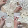 Camisola puramente sensual para mulheres, estilo fino de verão, não precisa usar sutiã, renda francesa sexy integrada com fenda e belo design nas costas